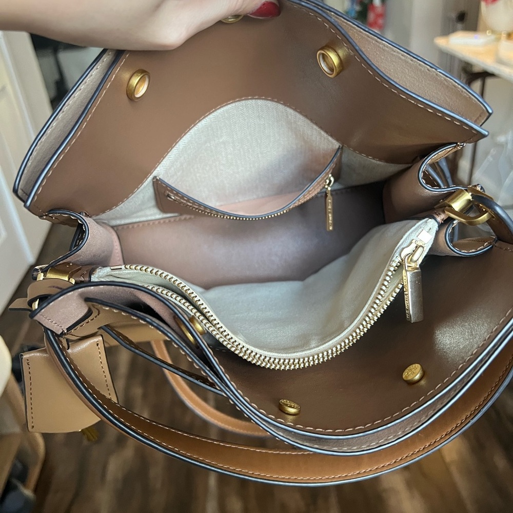 EUC Tory Burch Tan and Brown Lee Radziwill Small Double Bag Tiramisu Color - Picture 11 of 15